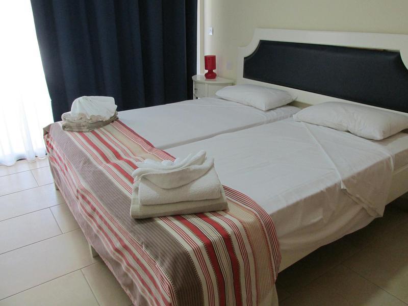 Royal Blue Hotel & Spa Geroskipou Buitenkant foto