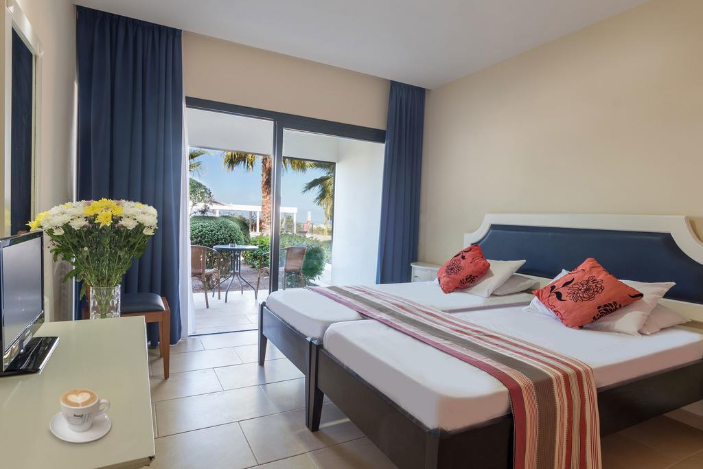 Royal Blue Hotel & Spa Geroskipou Buitenkant foto