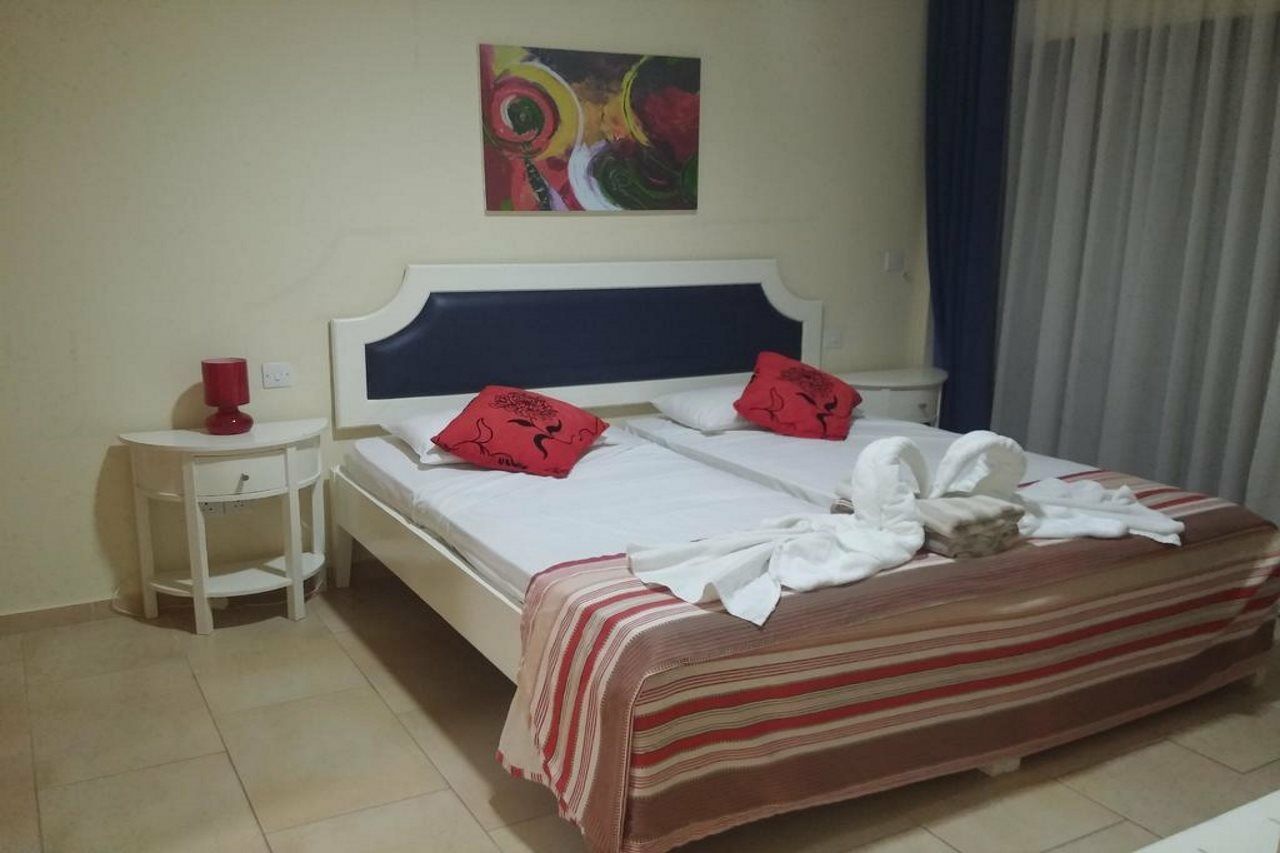 Royal Blue Hotel & Spa Geroskipou Buitenkant foto