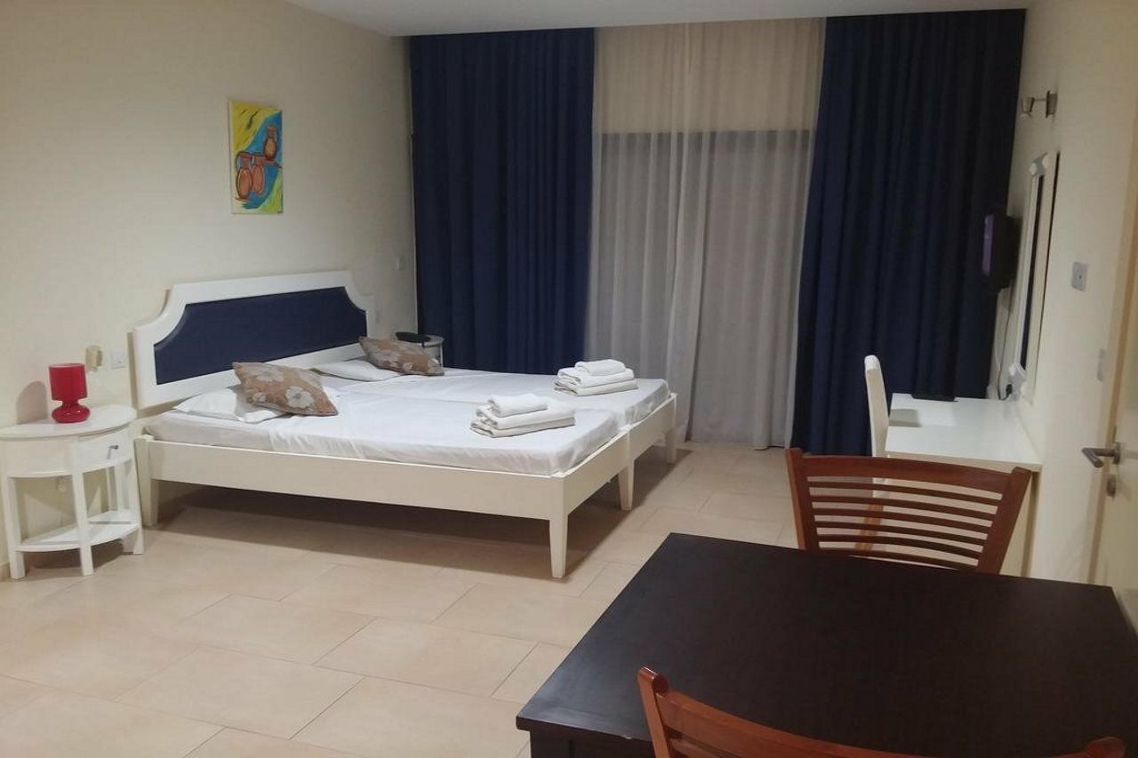 Royal Blue Hotel & Spa Geroskipou Buitenkant foto